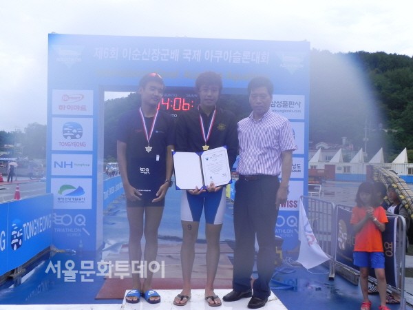 주니어 부문에서는 통영 김광민 선수가 29분 30초로 1위를 차지 했다. 수영 750m 달리기 5km