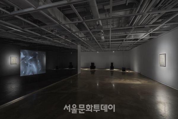 ▲‘Data Composition’ 展 전시장 내부 모습(사진=세종문화회관)
