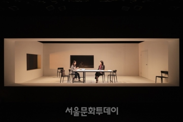 ▲두산아트센터 DAC Artist 극작가 진주, 연극 ‘클래스’ 공연 장면