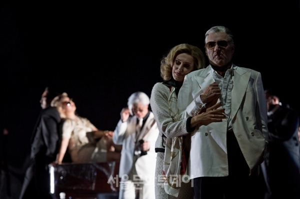 ▲오페라 ‘니벨룽의 반지’ 중 ‘라인의 황금’ 공연 장면