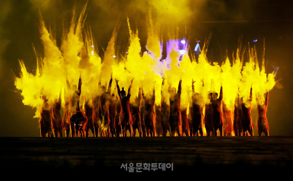 ▲London 2012 Olympic Games Opening Ceremony - Akram Khan Company